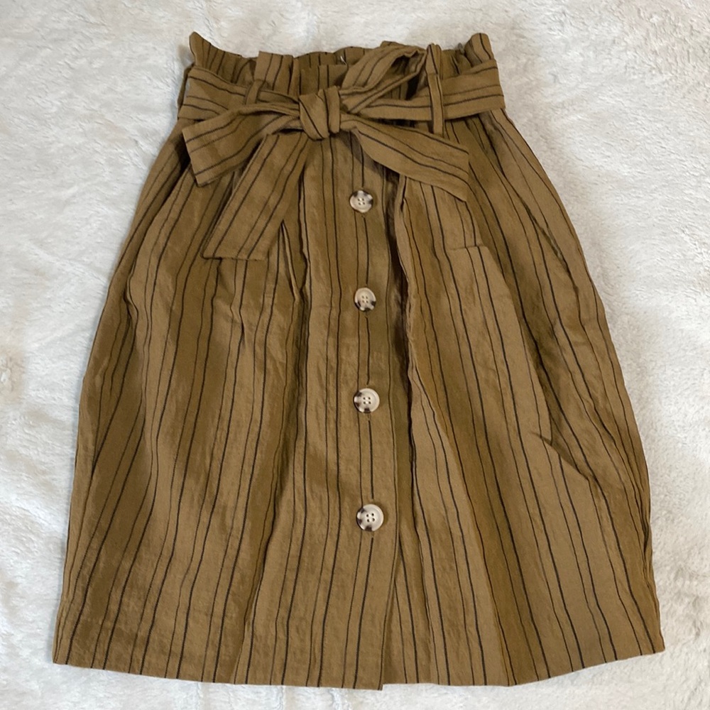 H&M High-Waisted Tie Skirt